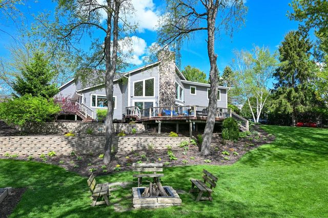 5025 Riverside ROAD, Waterford, WI 53185