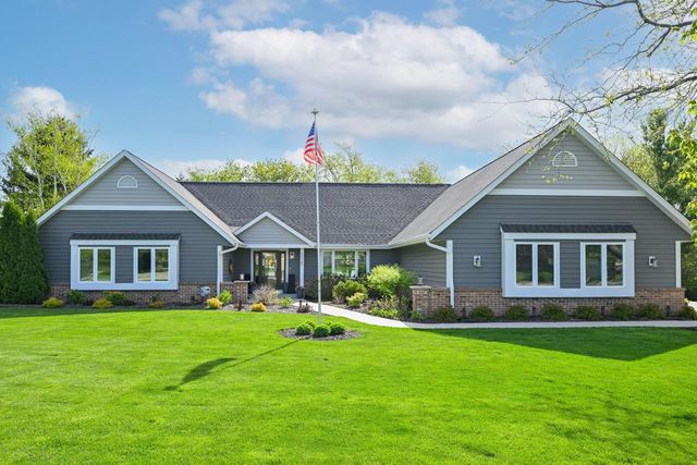 5025 Riverside ROAD, Waterford, WI 53185