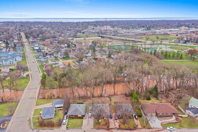 608 KNIGHT AVENUE, Neenah, WI 54956