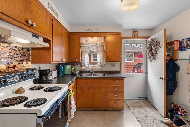 608 KNIGHT AVENUE, Neenah, WI 54956