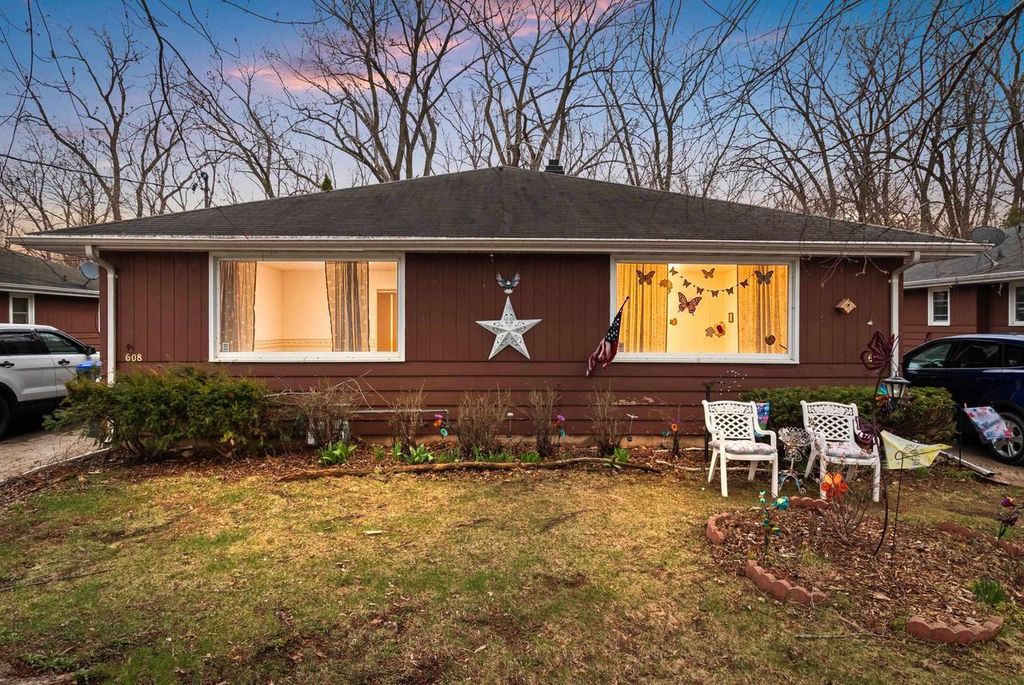 608 KNIGHT AVENUE, Neenah, WI 54956
