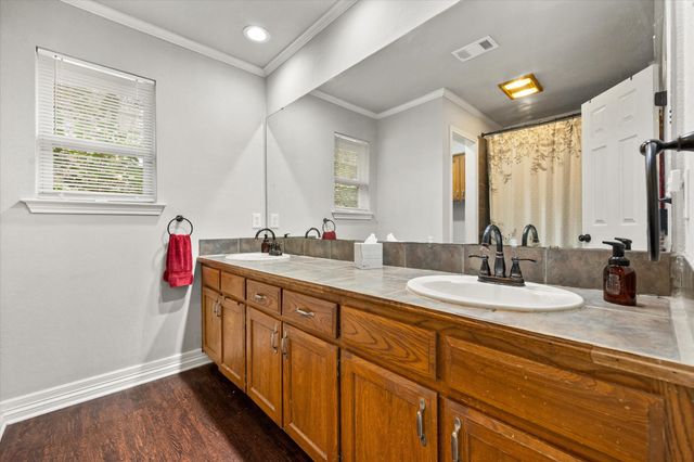 1301 Pinon Drive, Mansfield, TX 76063