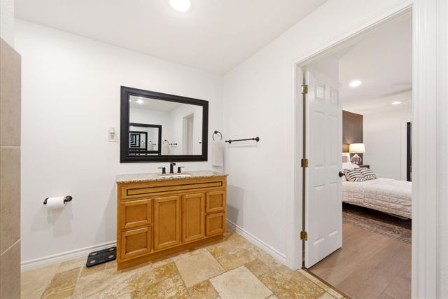 1108 Wakefield Drive, Houston, TX 77018