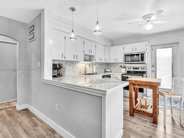 2539 Cleveland St, Hollywood, FL 33020