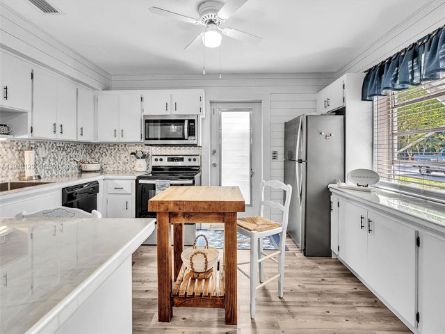 2539 Cleveland St, Hollywood, FL 33020