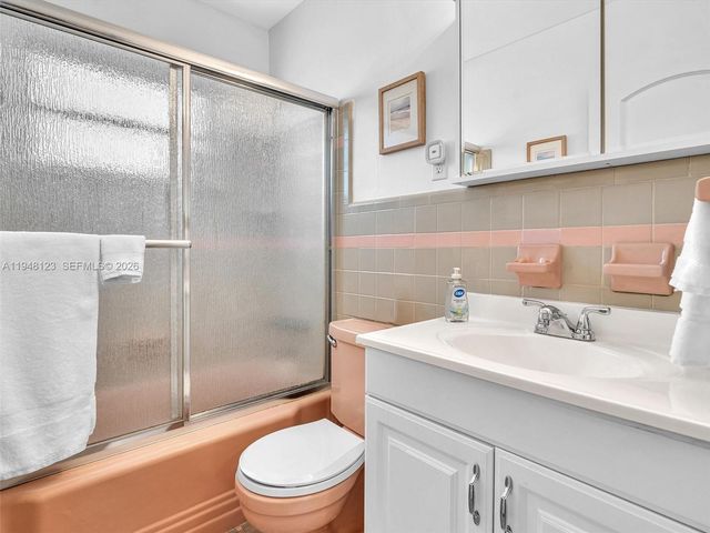 2539 Cleveland St, Hollywood, FL 33020