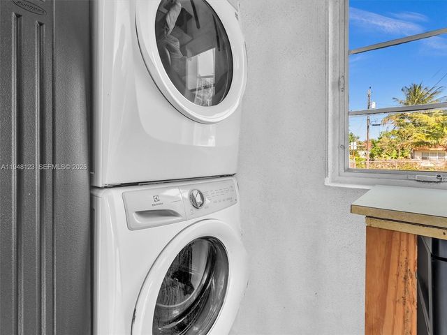 2539 Cleveland St, Hollywood, FL 33020