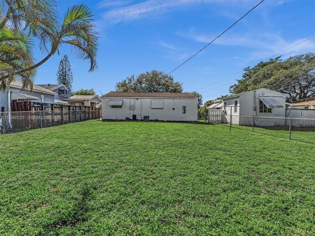2539 Cleveland St, Hollywood, FL 33020