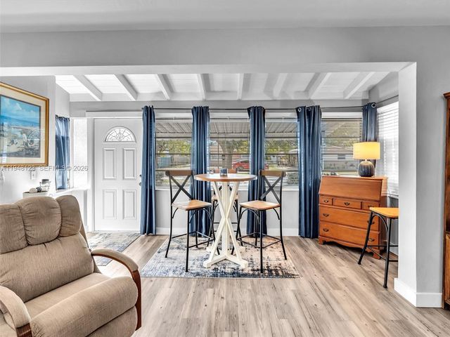 2539 Cleveland St, Hollywood, FL 33020