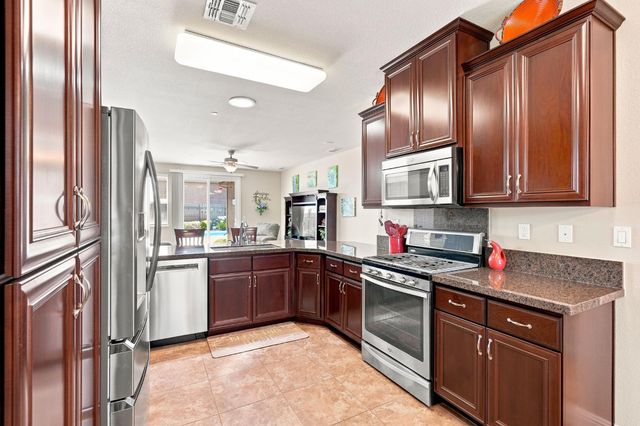 101 Gerrard Ct, Roseville, CA 95661