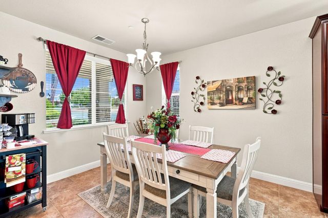 101 Gerrard Ct, Roseville, CA 95661