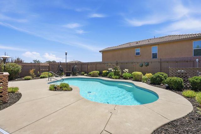 101 Gerrard Ct, Roseville, CA 95661
