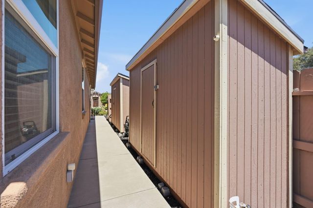 101 Gerrard Ct, Roseville, CA 95661