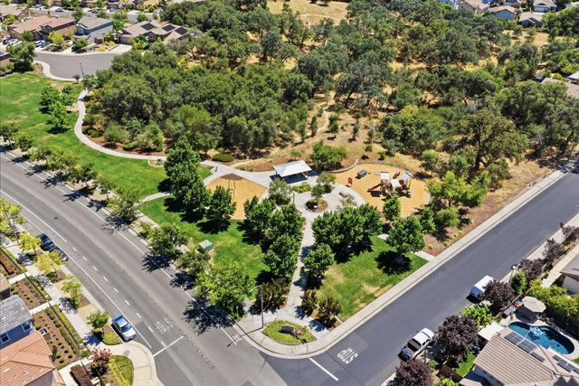 101 Gerrard Ct, Roseville, CA 95661