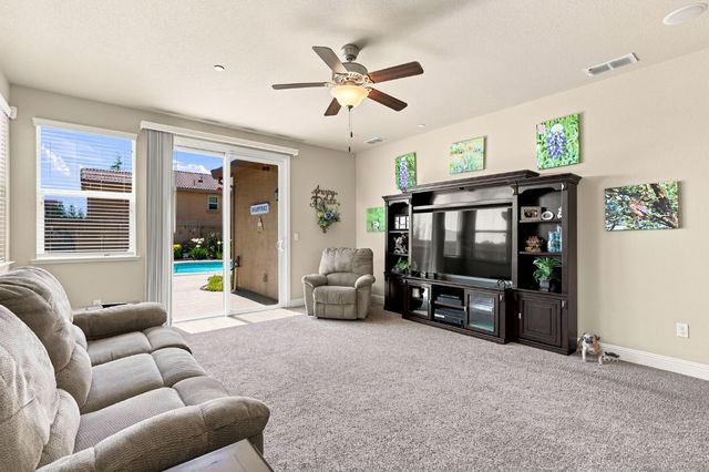 101 Gerrard Ct, Roseville, CA 95661