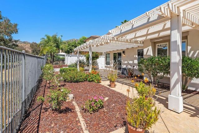 2435 Timber Creek Lane, Escondido, CA 92027