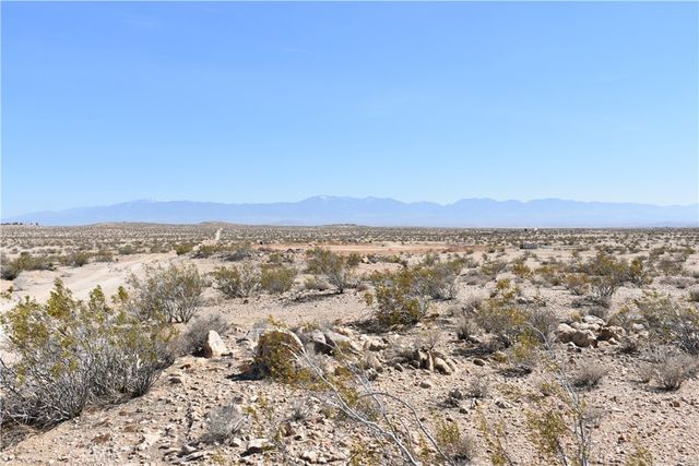 0 Vic Vac B210 STE, Lancaster, CA 93535
