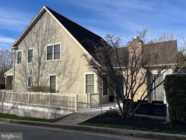 1102 WASHINGTONVILLE DR, Baltimore, MD 21210