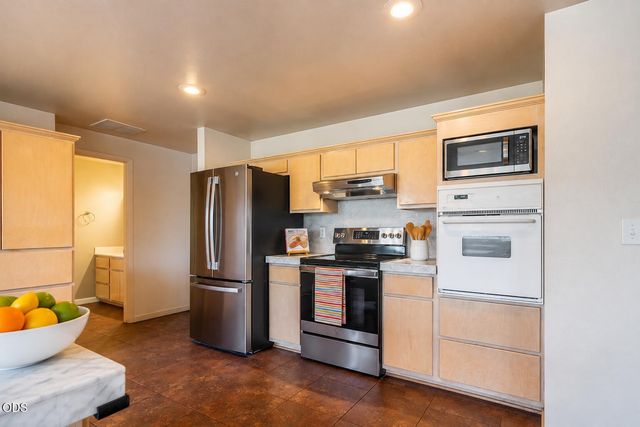 1850 Camp Baker Road, Medford, OR 97501