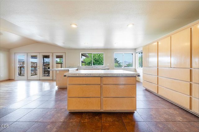 1850 Camp Baker Road, Medford, OR 97501