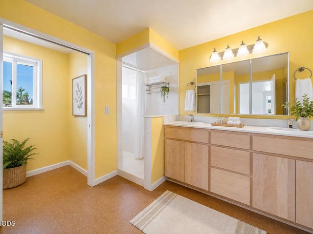 1850 Camp Baker Road, Medford, OR 97501