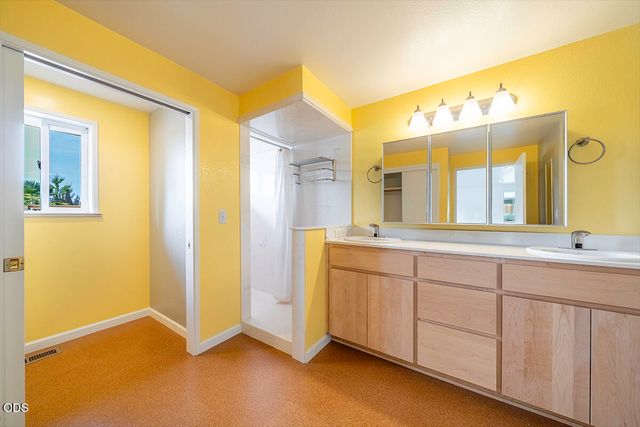 1850 Camp Baker Road, Medford, OR 97501