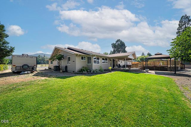 1850 Camp Baker Road, Medford, OR 97501
