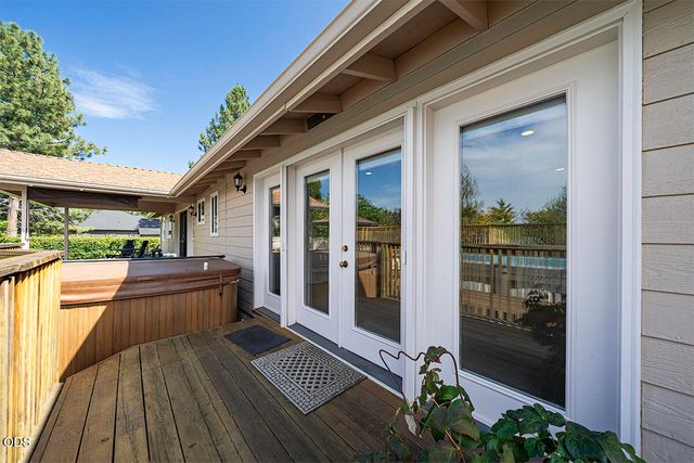 1850 Camp Baker Road, Medford, OR 97501
