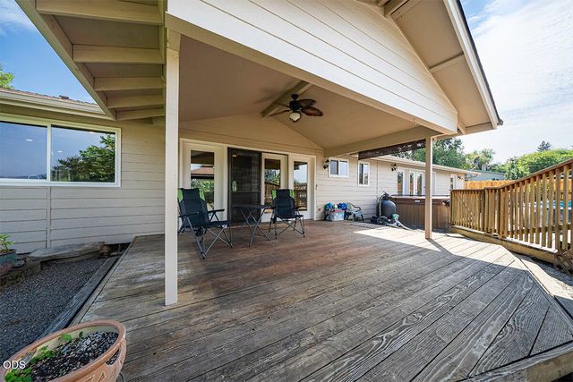 1850 Camp Baker Road, Medford, OR 97501
