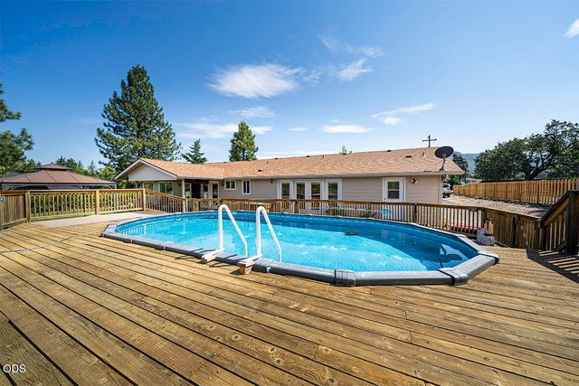 1850 Camp Baker Road, Medford, OR 97501