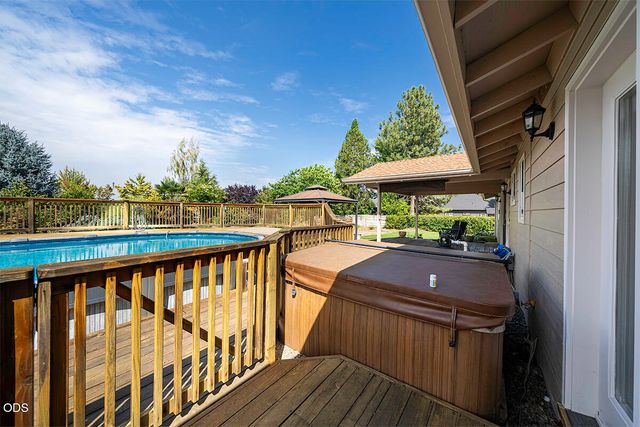 1850 Camp Baker Road, Medford, OR 97501