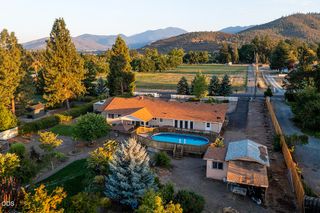 1850 Camp Baker Road, Medford, OR 97501