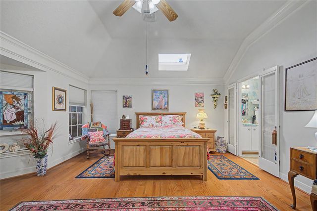 911 Lake Country Drive, Seabrook, TX 77586