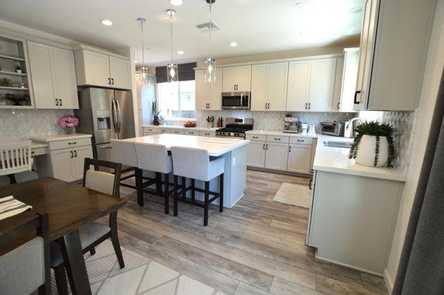 3504 Creekview Ct, Merced, CA 95340