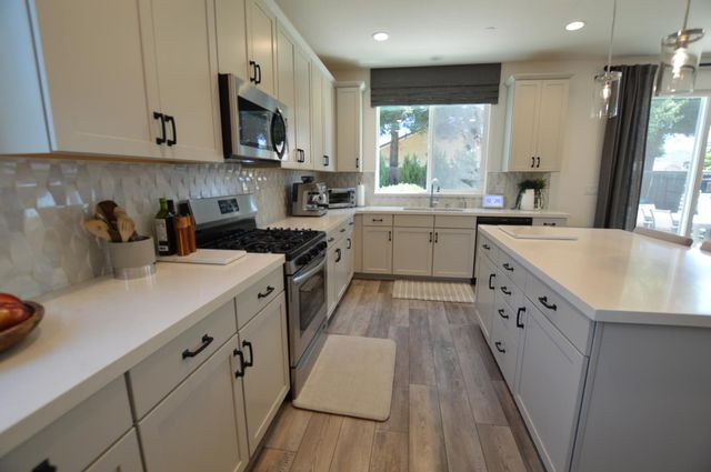 3504 Creekview Ct, Merced, CA 95340