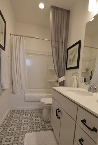 3504 Creekview Ct, Merced, CA 95340