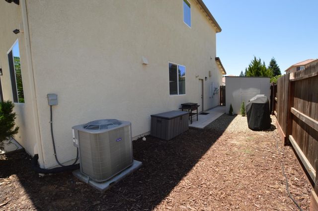 3504 Creekview Ct, Merced, CA 95340