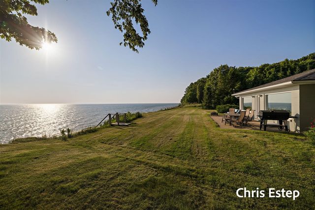 3787 N Scenic Drive, Muskegon, MI 49445