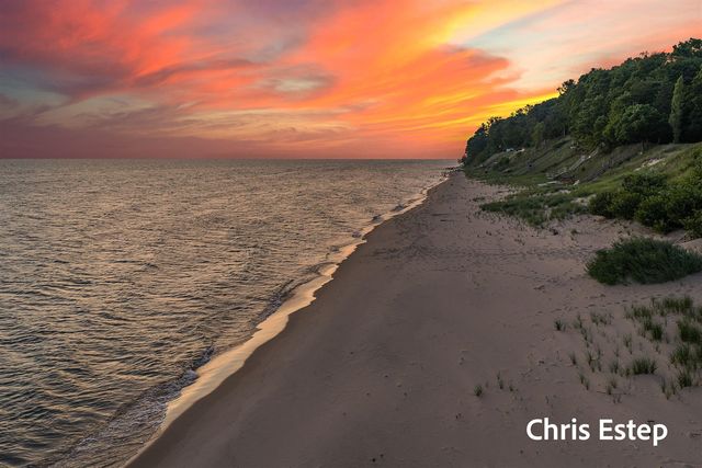 3787 N Scenic Drive, Muskegon, MI 49445