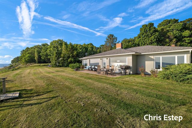 3787 N Scenic Drive, Muskegon, MI 49445