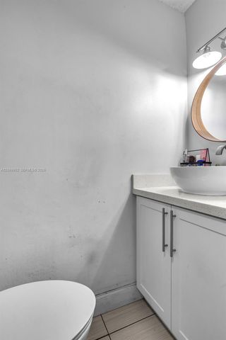 2421 W 52nd Place 2-1, Hialeah, FL 33016