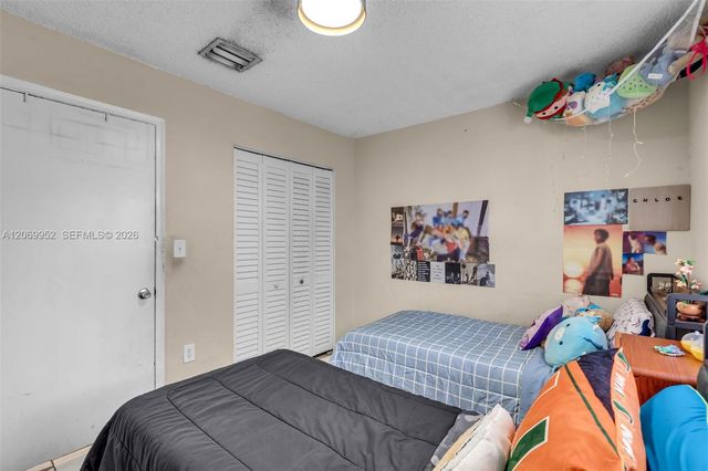 2421 W 52nd Place 2-1, Hialeah, FL 33016