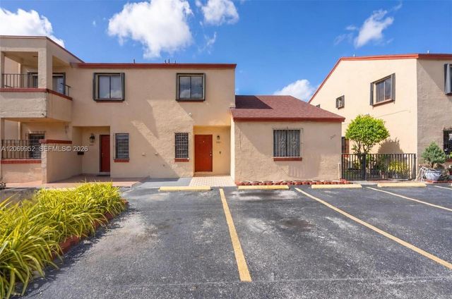 2421 W 52nd Place 2-1, Hialeah, FL 33016