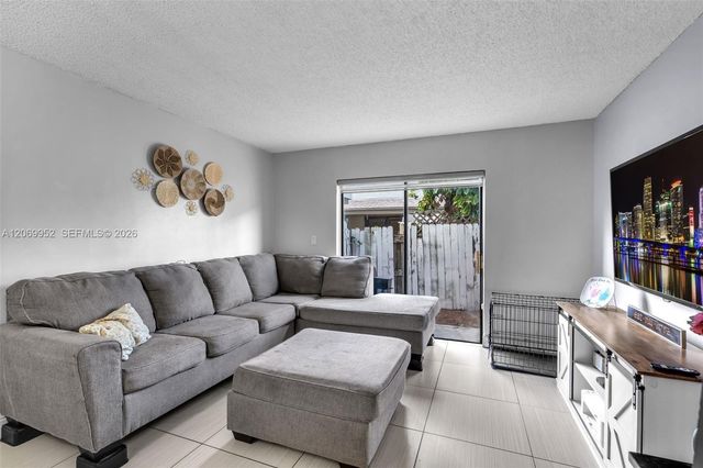2421 W 52nd Place 2-1, Hialeah, FL 33016