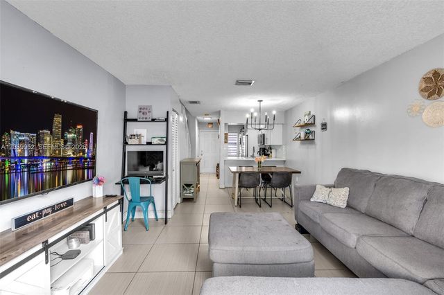 2421 W 52nd Place 2-1, Hialeah, FL 33016