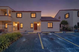 2421 W 52nd Place 2-1, Hialeah, FL 33016