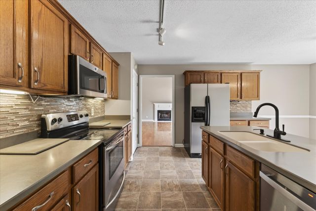 431 Cyprus Court, Clarksville, TN 37040