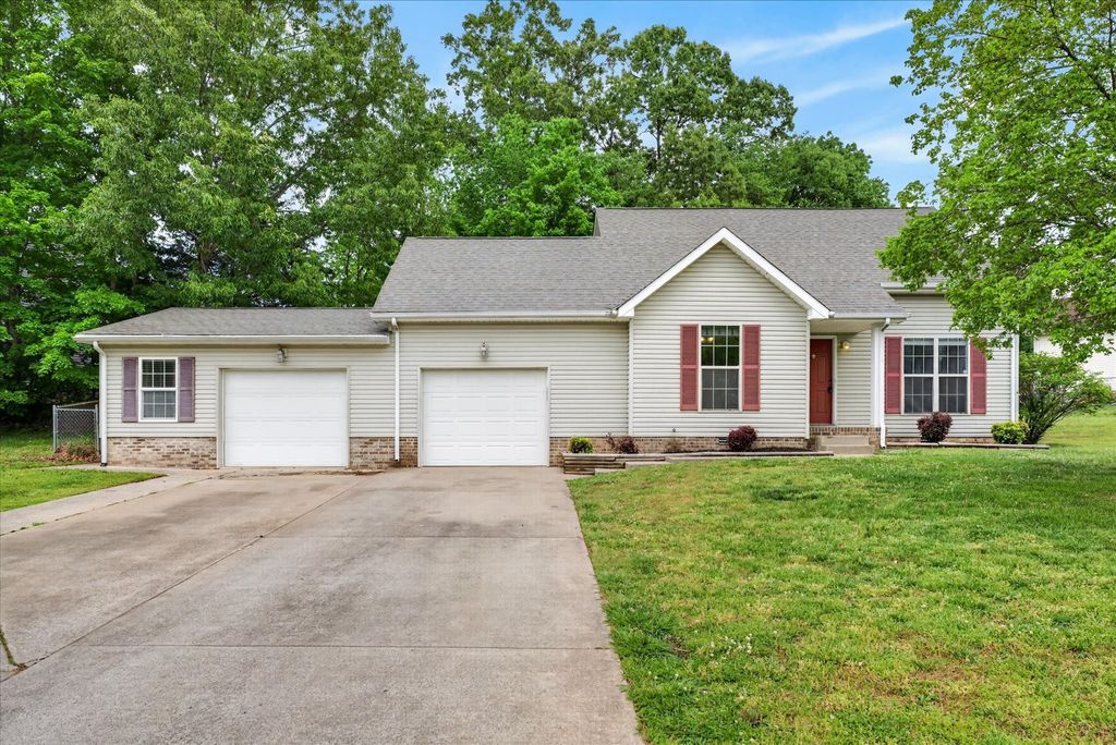 431 Cyprus Court, Clarksville, TN 37040