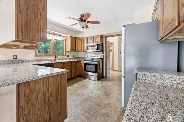 7789 Stout Avenue, Grosse Ile, MI 48138