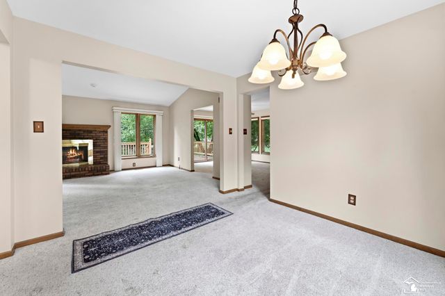7789 Stout Avenue, Grosse Ile, MI 48138